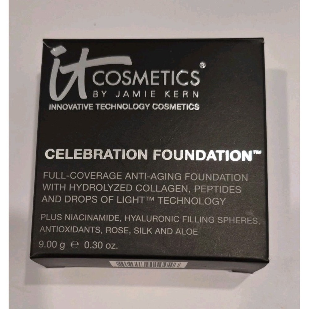 It Cosmetics Celebration Foundation Powder ~ Light Medium 0.30oz / 9g NIB